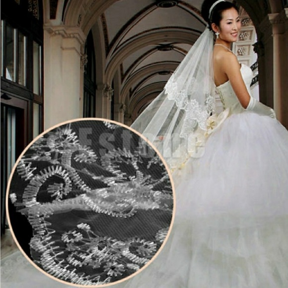 💕New Wedding Veil with Beautiful Embroidery - Picture 4 of 4